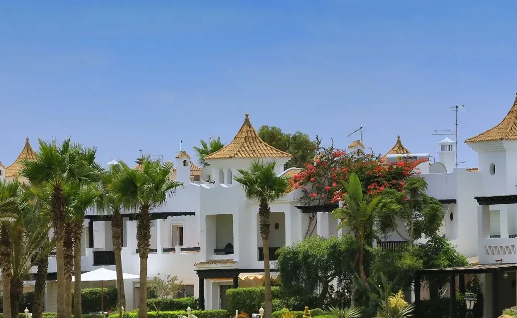 Villas avec jardins paysagers – Résidence Marina Blanca, Dar Bouazza