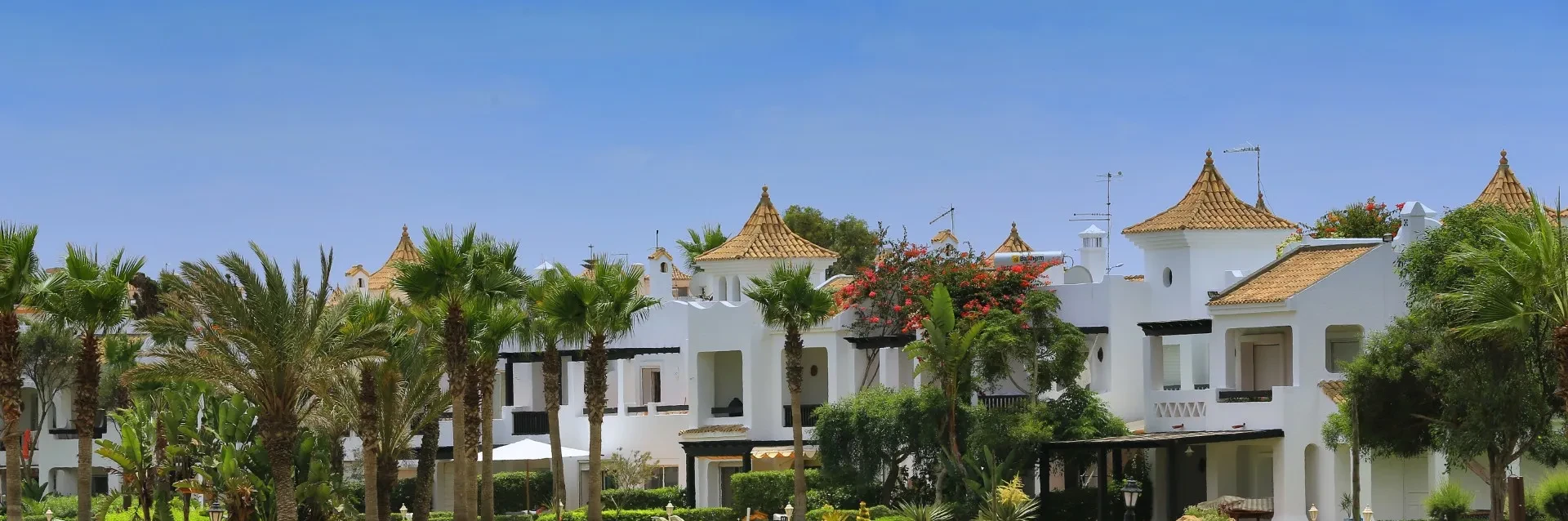 Villas avec jardins paysagers – Résidence Marina Blanca, Dar Bouazza
