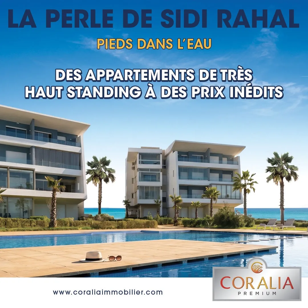 Résidence La Perle de Sidi Rahal en front de mer, avec sa piscine extérieure et ses immeubles modernes pieds dans l'eau